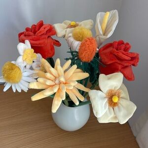 CJ Hendry 10 flower bouquet + tote bag + stickers + ribbon